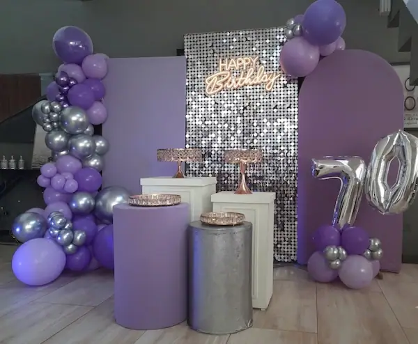 Panel shimmer wall plateado para fiesta de 15 años y adultos