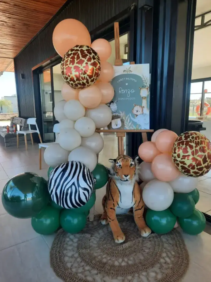 ambientacion safari 1 año