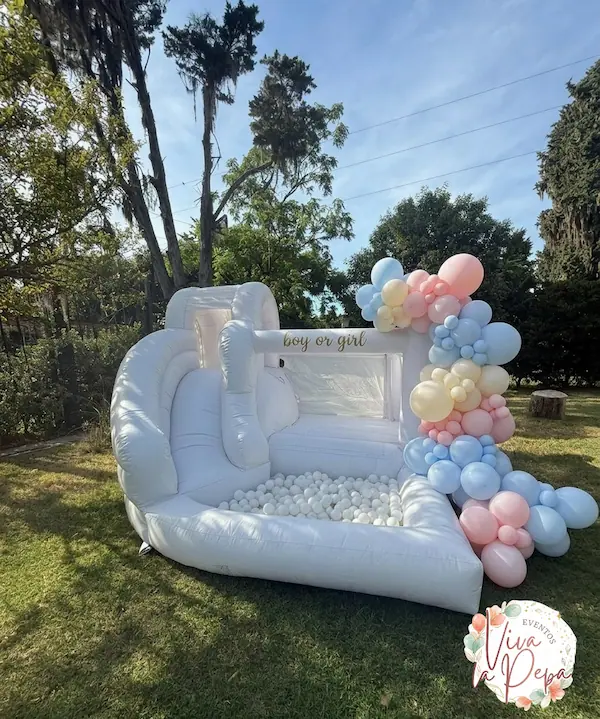 Inflable blanco con pelotero boutique
